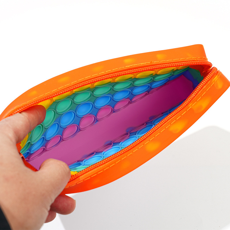 Rainbow Pencil Case Silicone P - Sports Equipment For Schools recensie en prijs
