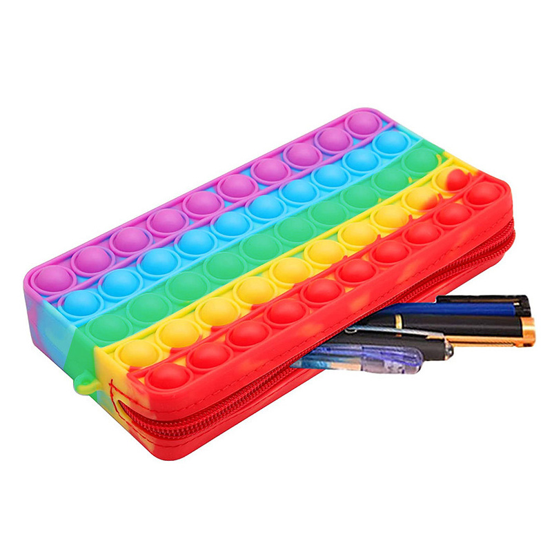 Rainbow Pencil Case Silicone P - Sports Equipment For Schools recensie en prijs